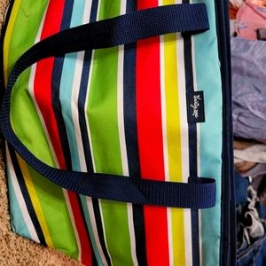 Large 31 cooler. Great for lake or beach.